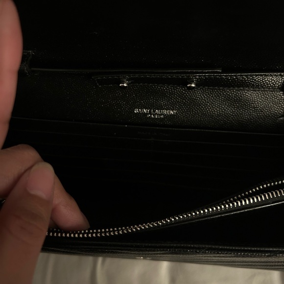 saint laurent cassandre matelasse leather wallet on a chain silver - Picture 9 of 12